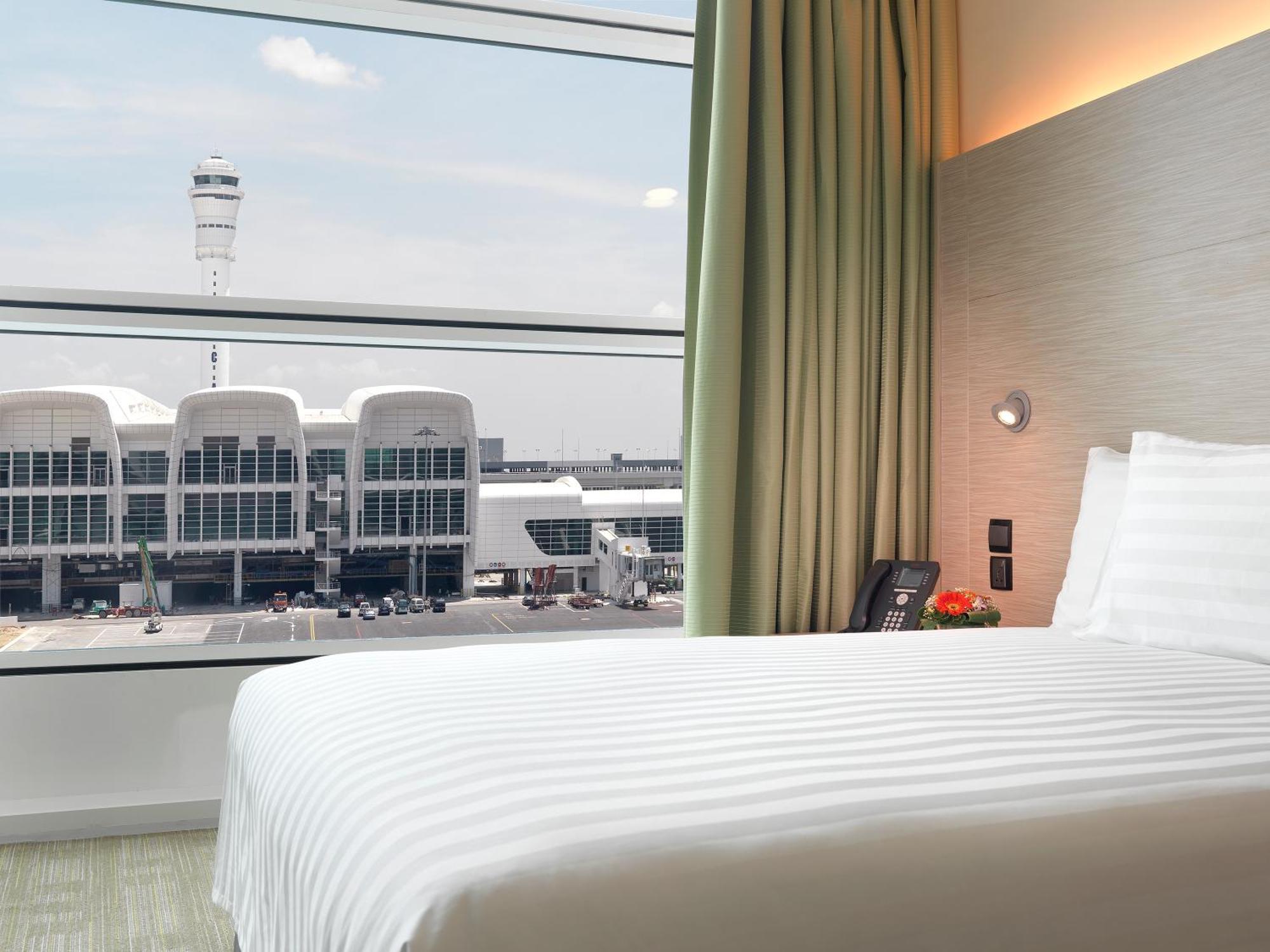 Sama-Sama Express Klia Terminal 2 - Airside Transit Hotel Sepang Exterior photo